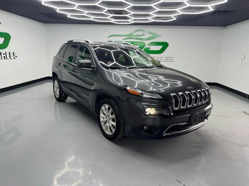 2017 Jeep Cherokee Sport