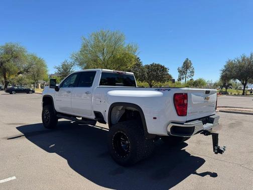 2024 Chevrolet Silverado 3500 LTZ