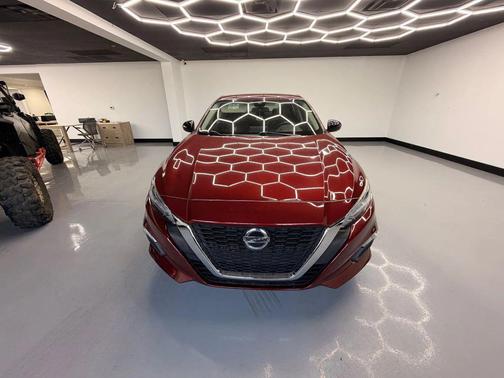 2021 Nissan Altima SR VC-Turbo FWD