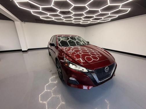 2021 Nissan Altima SR VC-Turbo FWD