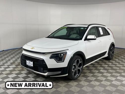 Snow White Pearl 2023 Kia Niro EX Touring