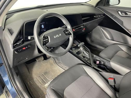 Mineral Blue 2023 Kia Niro EX