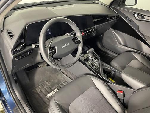 Mineral Blue 2023 Kia Niro EX