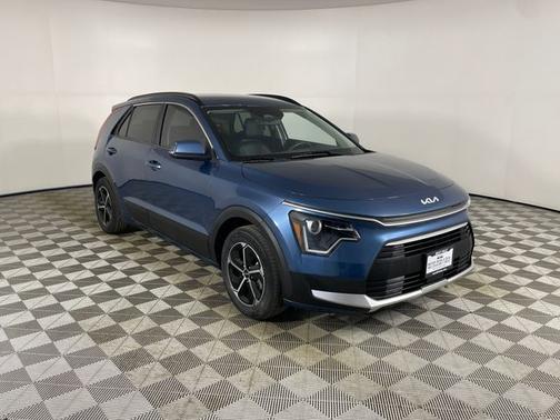 Mineral Blue 2023 Kia Niro EX