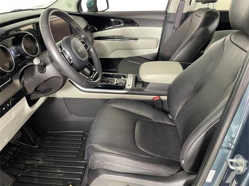 2024 Kia Carnival EX