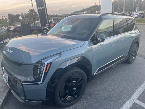 Iceberg Green 2024 Kia EV9 GT-Line