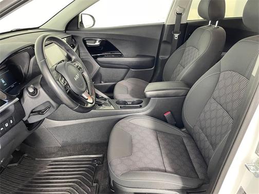 2022 Kia Niro LXS