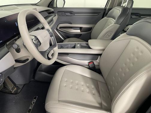 Ivory 2024 Kia EV9 Wind