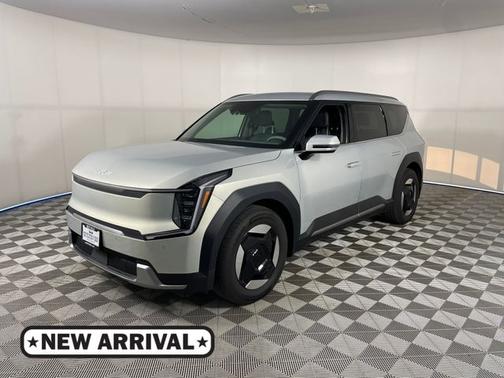 Ivory 2024 Kia EV9 Wind