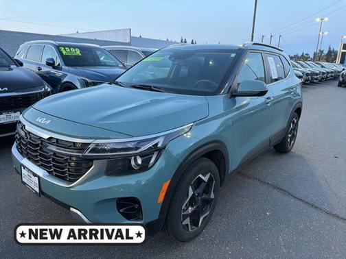 Blue 2024 Kia Seltos EX