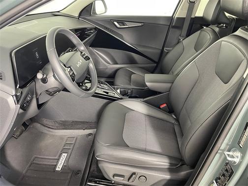 2024 Kia Niro EX