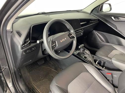 Graphite Gray 2024 Kia Niro EX