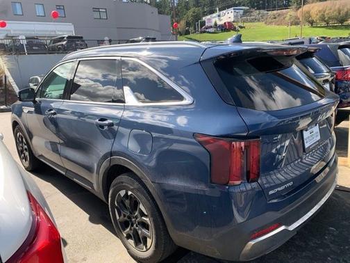 Midnight Lake Blue 2024 Kia Sorento S