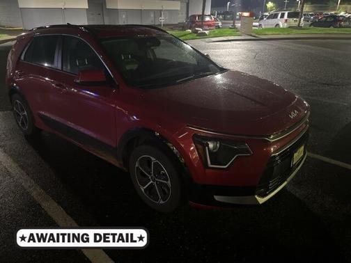 2023 Kia Niro SX