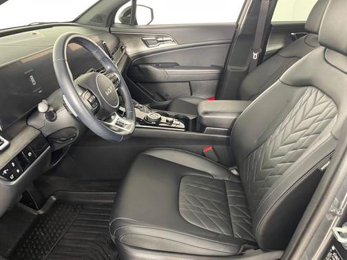 Gray 2023 Kia Sportage Plug-In Hybrid X-Line