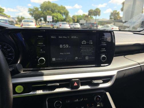 Everlasting Silver 2021 Kia K5 LXS