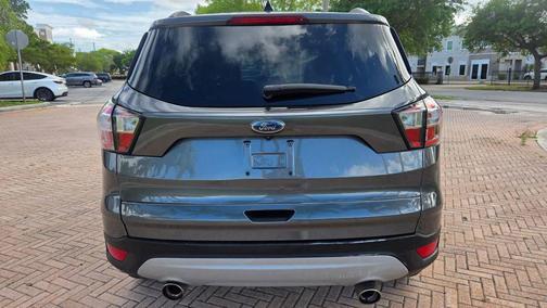 Magnetic Metallic 2018 Ford Escape SE