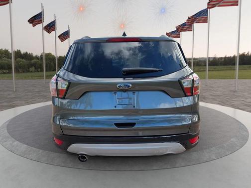 Magnetic Metallic 2018 Ford Escape SE