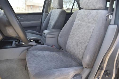 2004 Kia Sorento LX for sale in Fort Lupton, CO - image 8