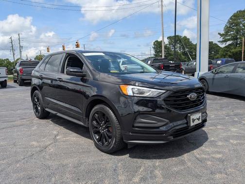 2022 Ford Edge SE