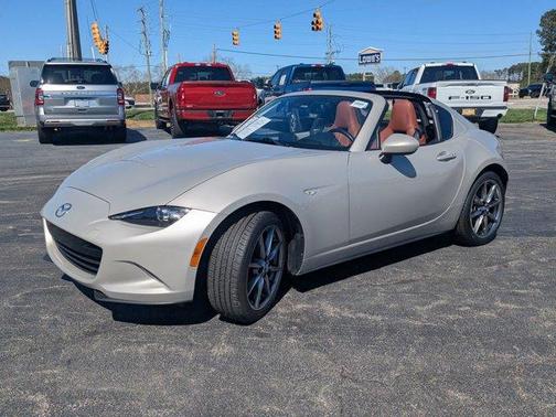 2023 Mazda MX-5 Miata RF Grand Touring