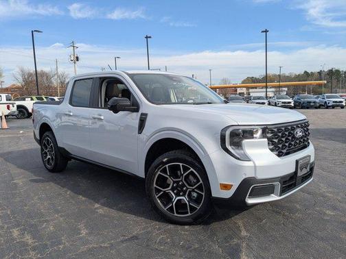 White Metallic 2026 Ford Maverick Lariat