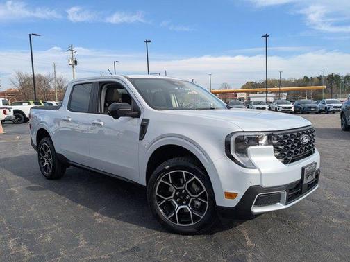 White Metallic 2026 Ford Maverick Lariat