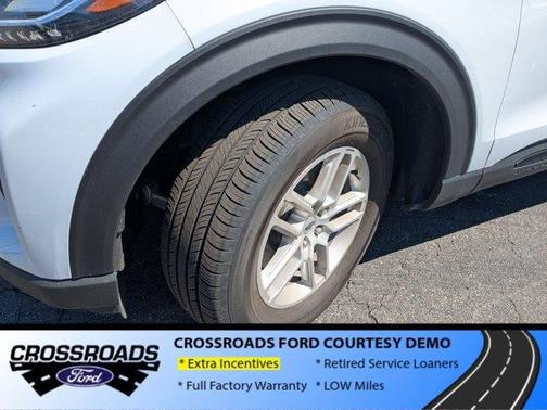 White Metallic 2026 Ford Explorer Active