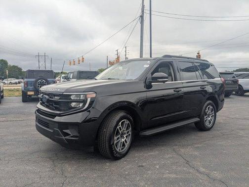 Black Metallic 2025 Ford Expedition Active