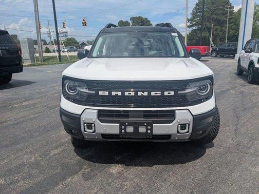 Oxford White 2026 Ford Bronco Sport Badlands