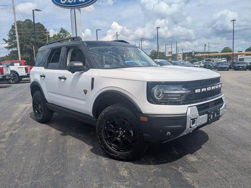 Oxford White 2026 Ford Bronco Sport Badlands