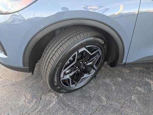 2026 Ford Escape Platinum