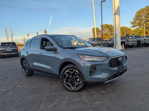 2026 Ford Escape Platinum