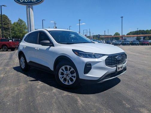 Oxford White 2023 Ford Escape Active