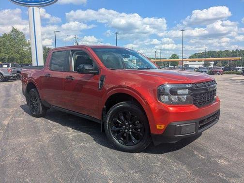 Chili Pepper Red 2023 Ford Maverick XLT