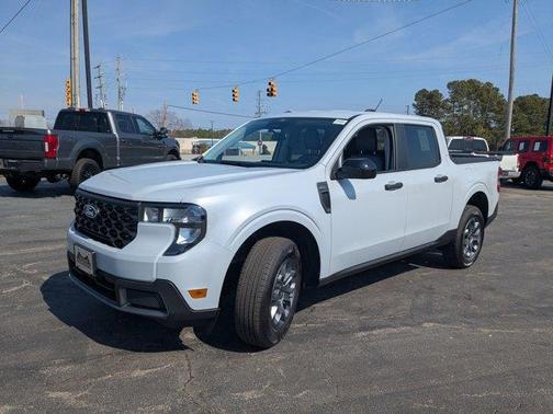 White Metallic 2026 Ford Maverick XLT