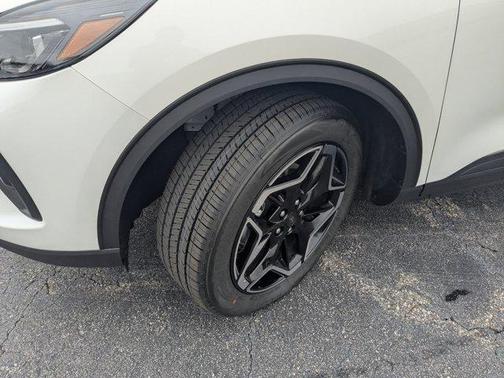 2026 Ford Escape Platinum