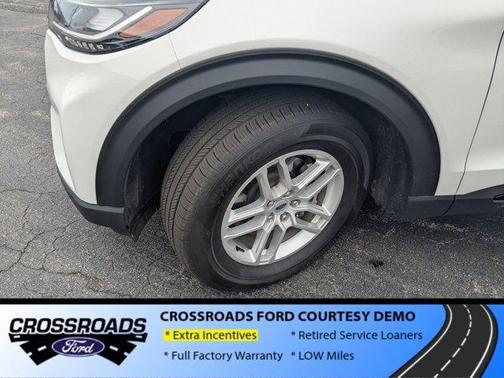 White Metallic 2026 Ford Explorer Active