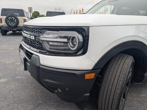 Oxford White 2026 Ford Bronco Sport Outer Banks