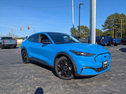 2024 Ford Mustang Mach-E SELECT