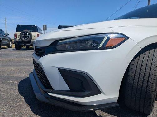 White 2024 Honda Civic Sport