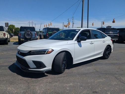 White 2024 Honda Civic Sport