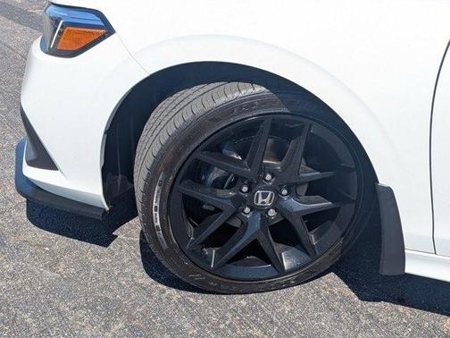 White 2024 Honda Civic Sport