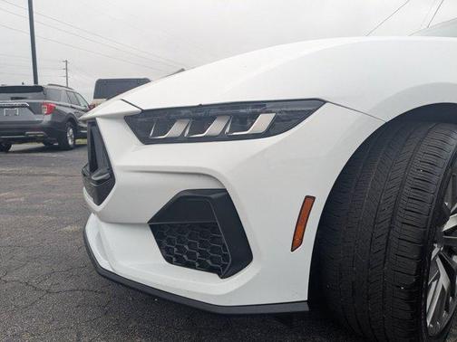 Oxford White 2024 Ford Mustang GT Premium
