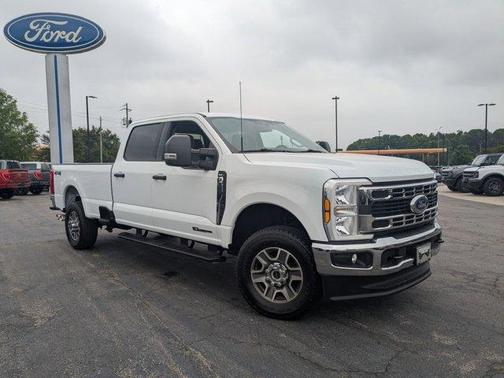 Oxford White 2025 Ford F-350 XLT