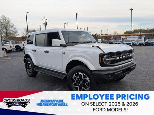 Oxford White 2026 Ford Bronco Outer Banks
