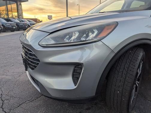 2022 Ford Escape SE