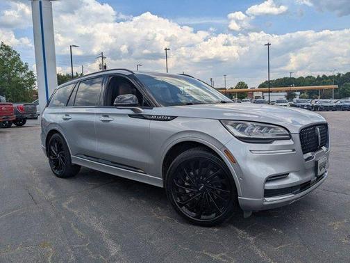 Radiance Metallic 2022 Lincoln Aviator Reserve RWD