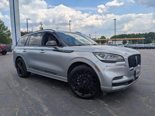 Radiance Metallic 2022 Lincoln Aviator Reserve RWD