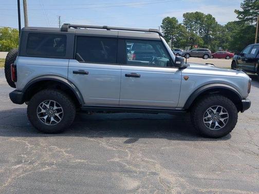 Iconic Silver Metallic 2023 Ford Bronco Badlands
